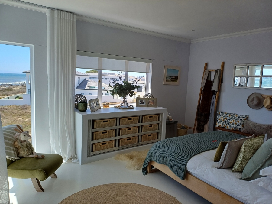 4 Bedroom Property for Sale in Sandy Point Western Cape